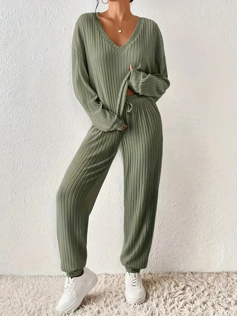 Elegant Loungewear Sæt med V-Hals og Ribbet Design
