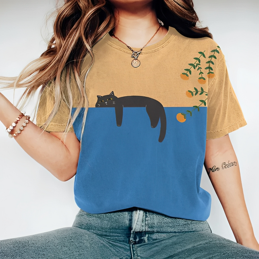 Evelina - Modernt och lekfullt T-shirt för kvinnor
