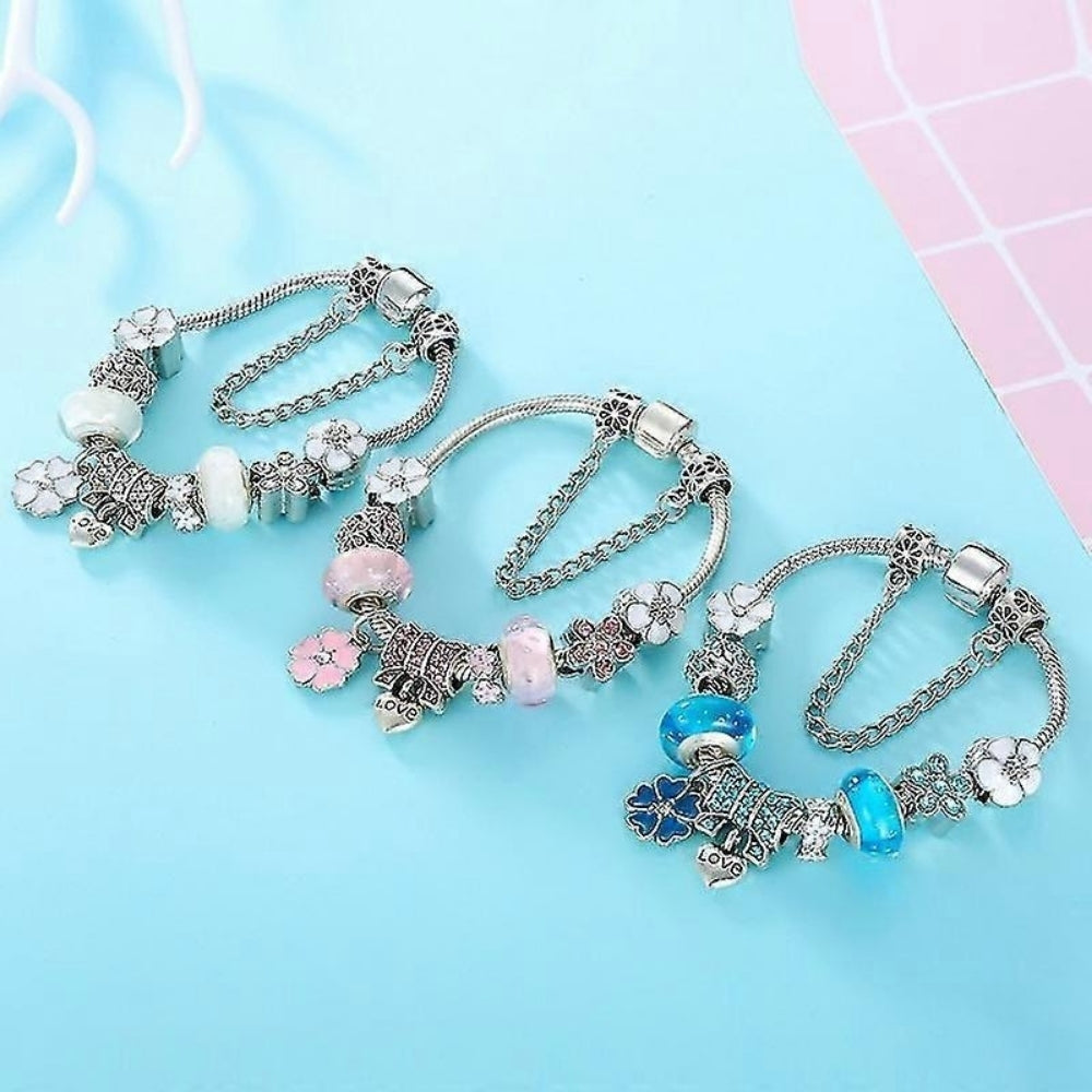 Dame armbånd med blomsterdesign – Sarte charm armbånd