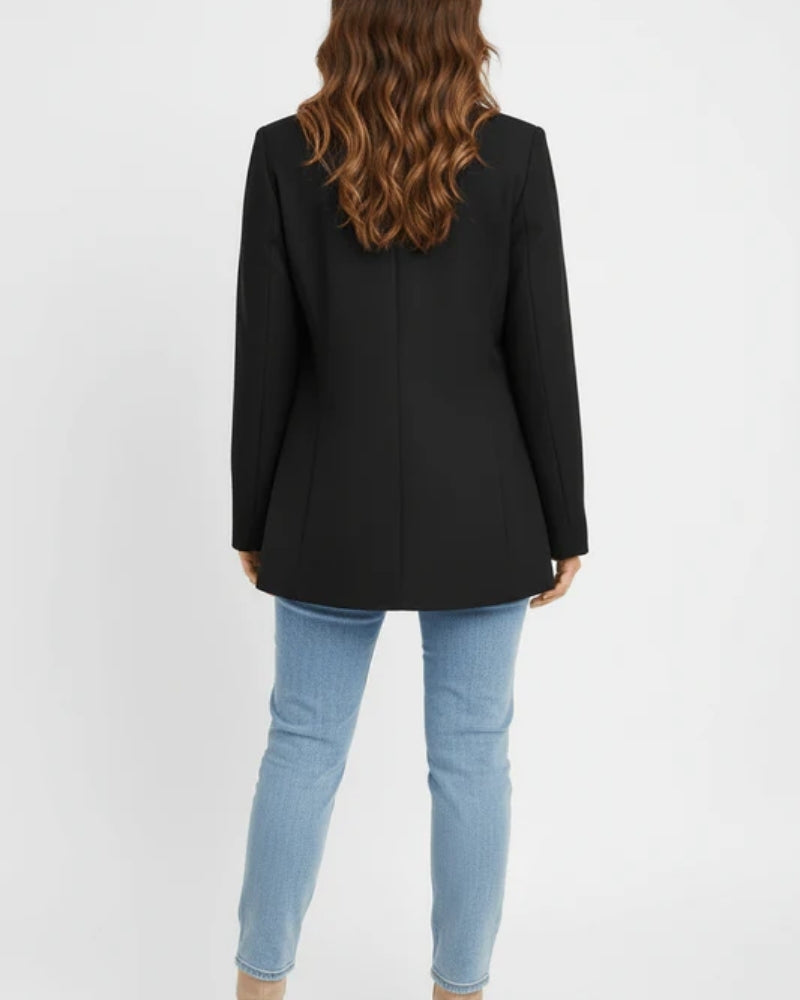 Dame Blazer – Klassisk tailoreret blazer med reverskrave og alsidigt design