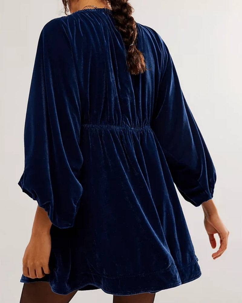 Dame-Minikjole – Kort, langærmet, lukket