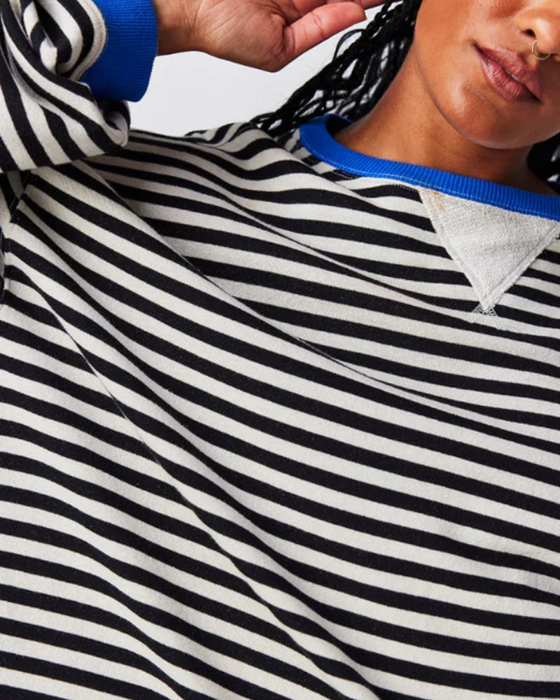 Dame pullover i over størrelse – Moderne stribet design