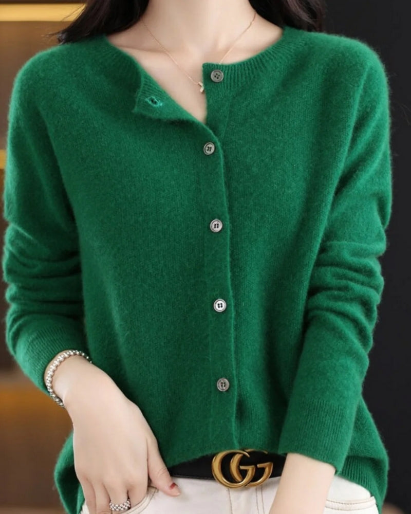 Dame-strikjakke med O-udskæring – Blød strik med knapliste