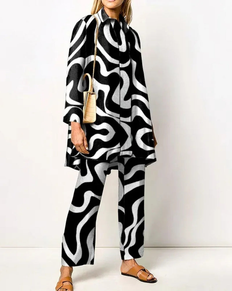 Dame jakkesæt - lang top og bukser med retro mønster