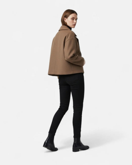 Damefrakke – Vinterjakke i to-radede design med struktur