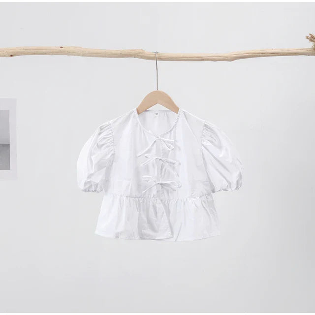 Chic Bluse med Puffærmer og Sløjfedetaljer