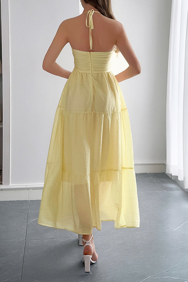 Elegante Maxikjole med Halterneck-design til Ferie-vibes