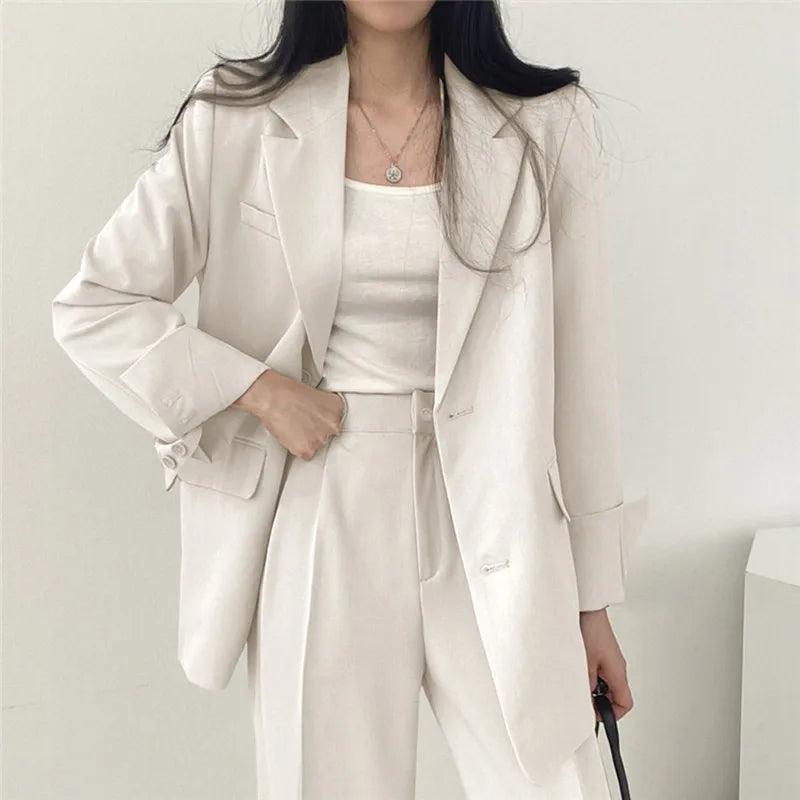 Elysia | Tvådelad Kostym med Lång Blazer för Moderna Kvinnor