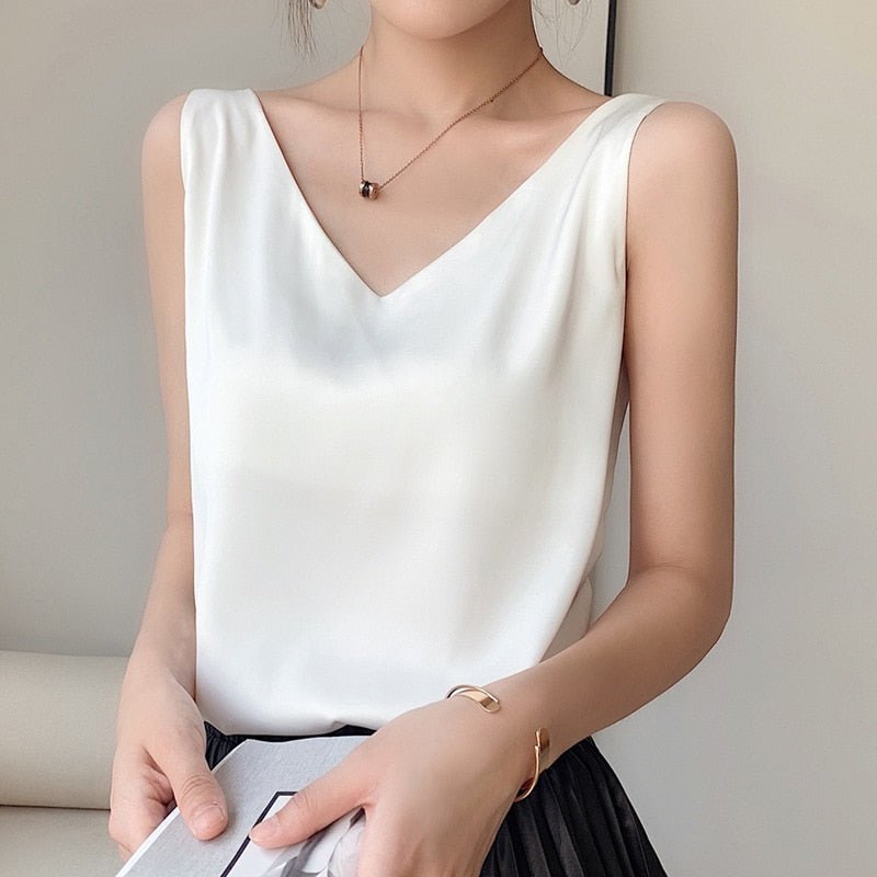 Sublim | Elegant Satin V-ringad Top för Damer