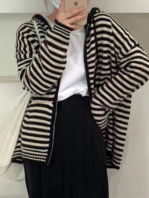 Chic Stribet Cardigan med Hætte og Lynlås