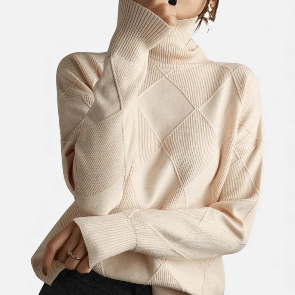 Blød dames højhalset sweater med struktureret strik