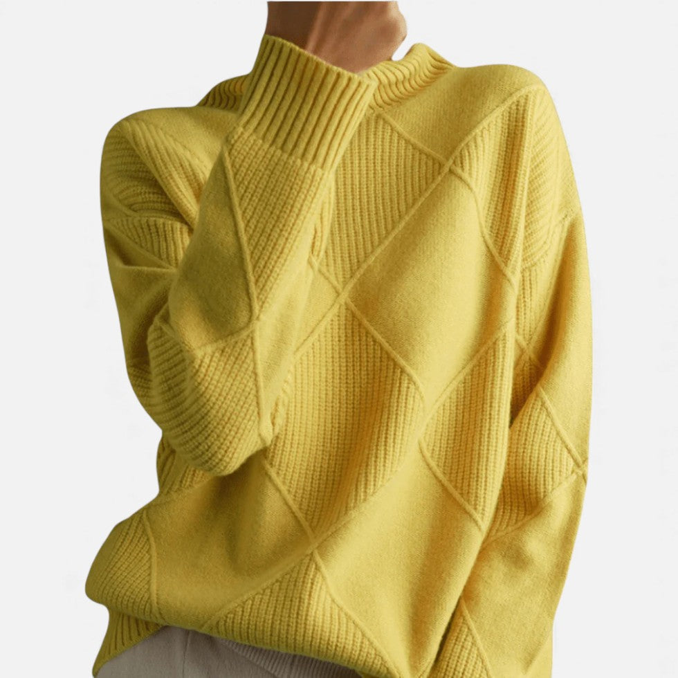 Blød dames højhalset sweater med struktureret strik