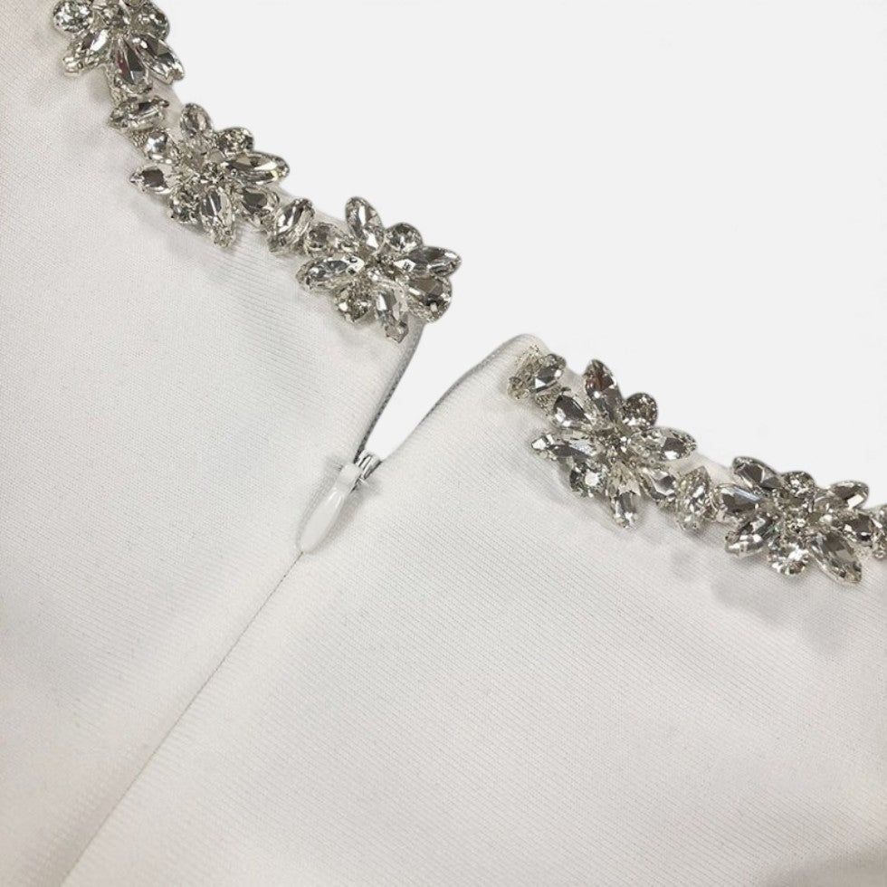 Velvet mini kjole med dekorativ sten trim