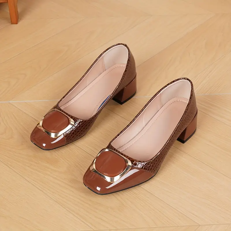 Chic Everyday Heels med Elegant Detalj