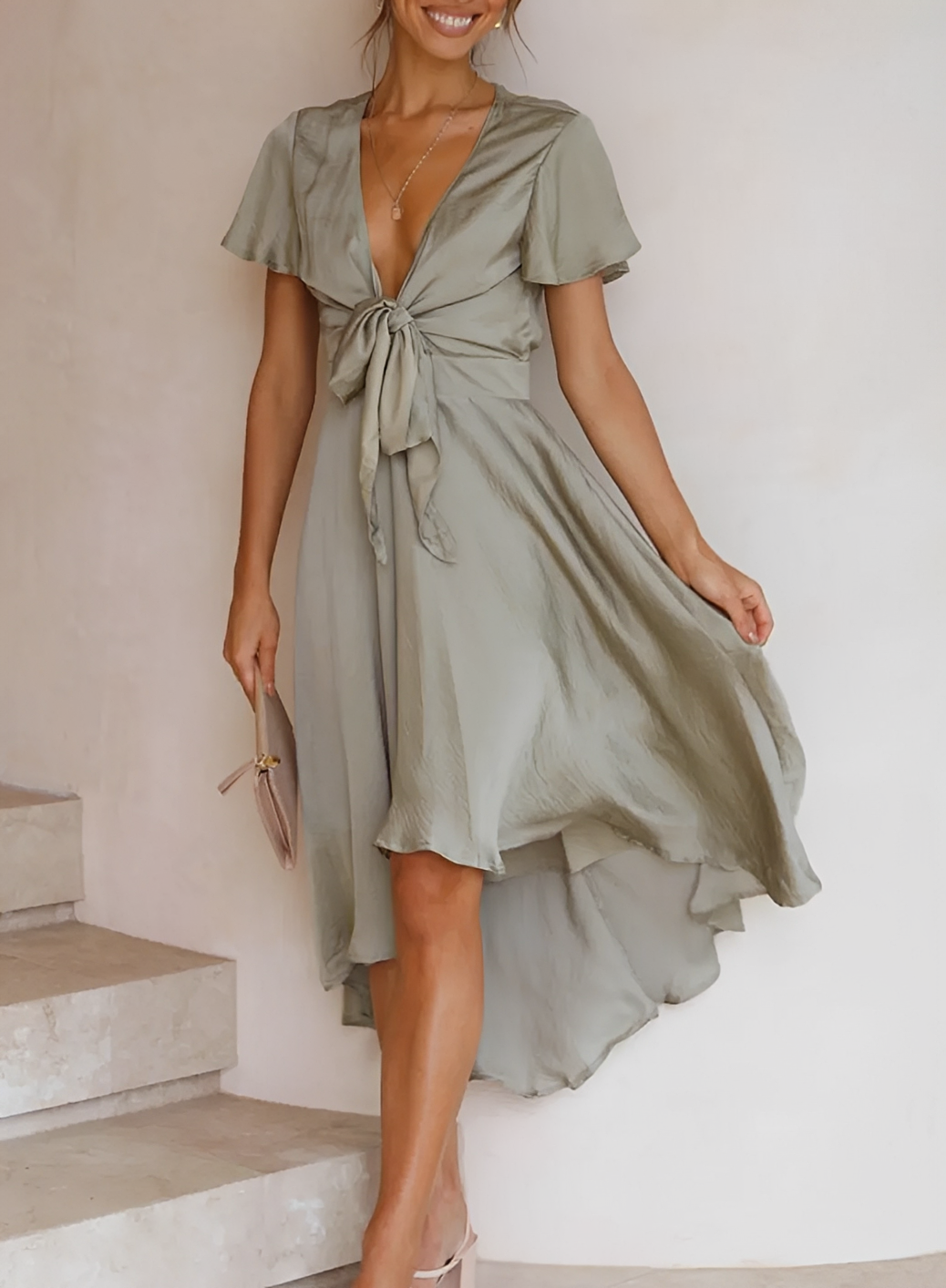 Nerina - Asymmetrisk Klänning med Modern Elegans