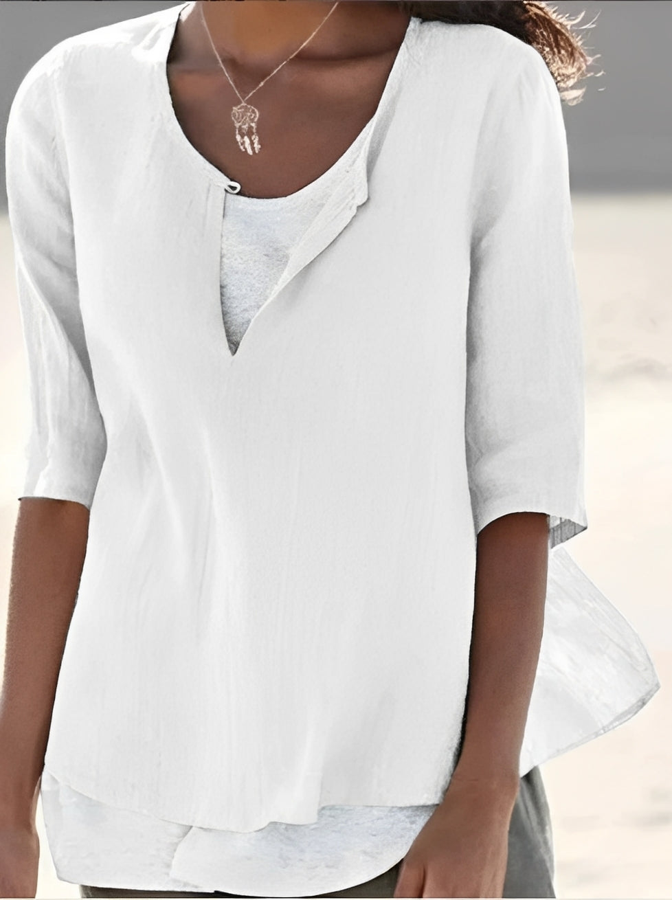 Luna - Elegant Blus med Lagerdesign för Kvinnor