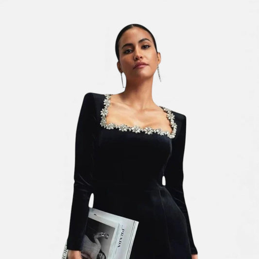 Velvet mini kjole med dekorativ sten trim