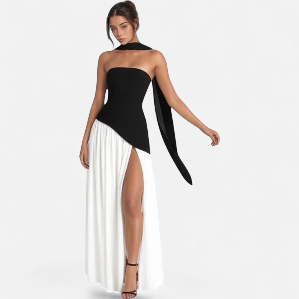 Elegant aftenkjole med slids og uden stropper design