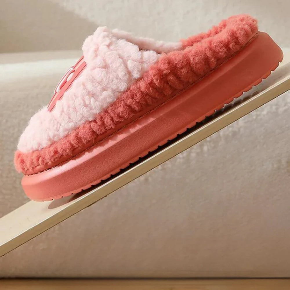 Klassiska Slip-On Tofflor – Pålitlig värme för hemmet