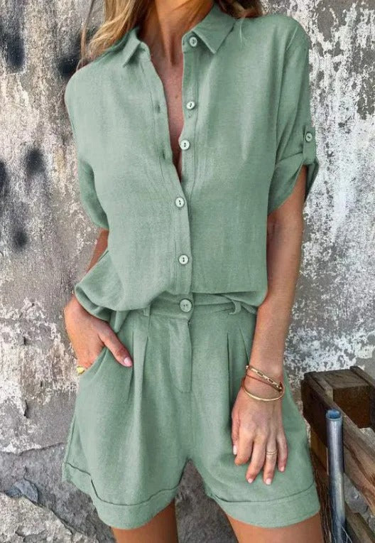 Sofistikeret Sommerlook med Skjorte og Shorts