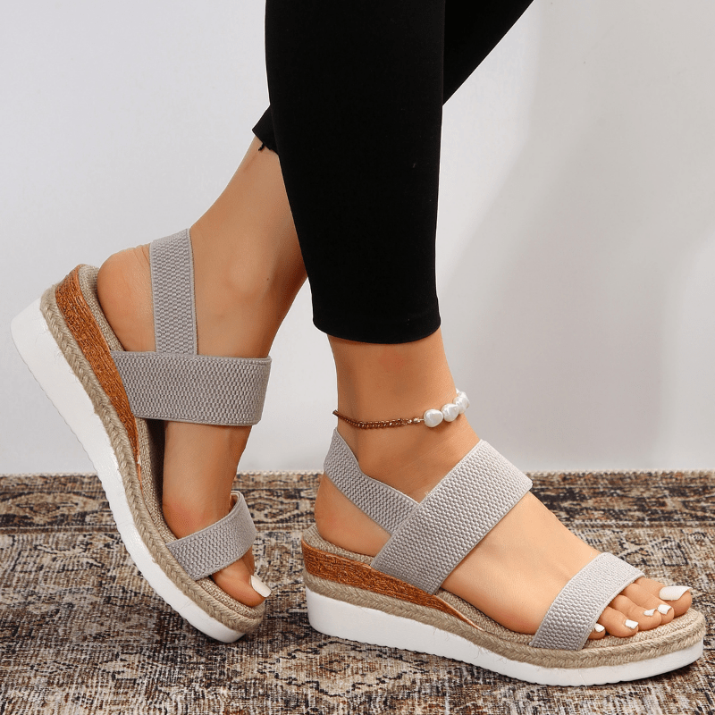Luna | Eleganta Sandaler med Kryssade Remmar