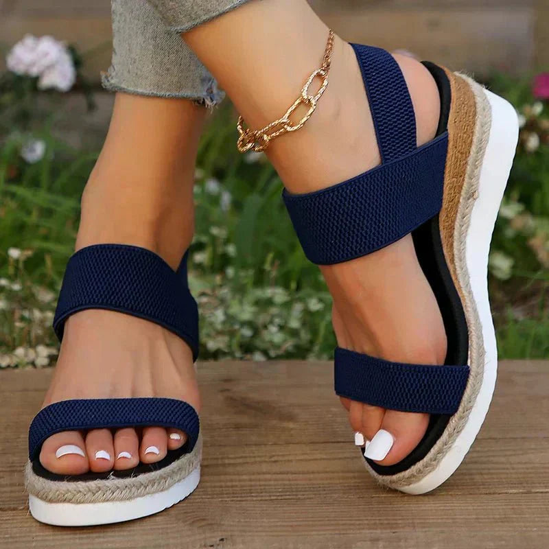 Luna | Eleganta Sandaler med Kryssade Remmar