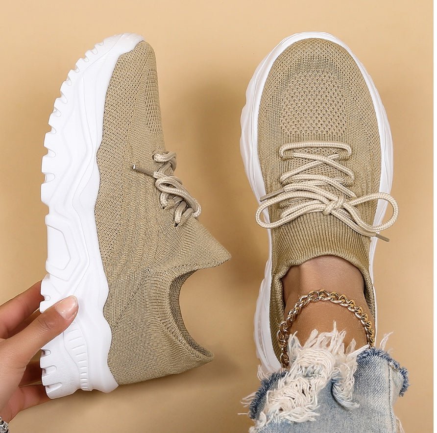 Ravina | Trendiga Damsneakers med Robust Sula