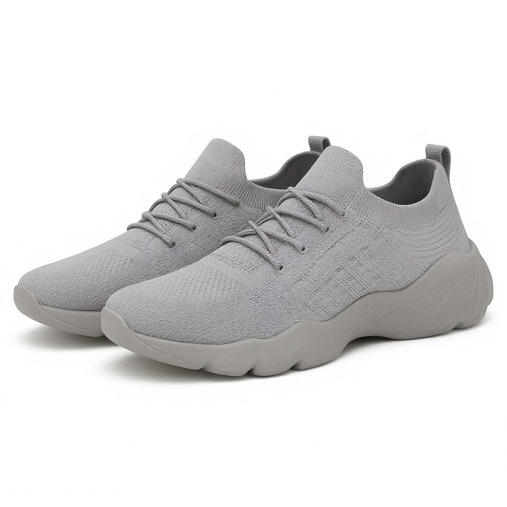 Sneakers i stickad mesh med snörning – ortopedisk design