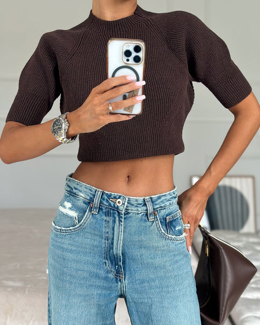 Elegant cropped striktop med halvlange ærmer