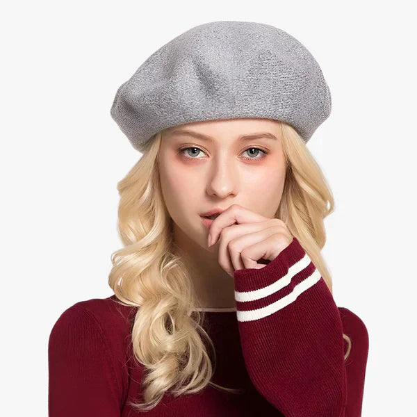 Varm og Holdbar Strikket Baskerhue i Uld til Vinter