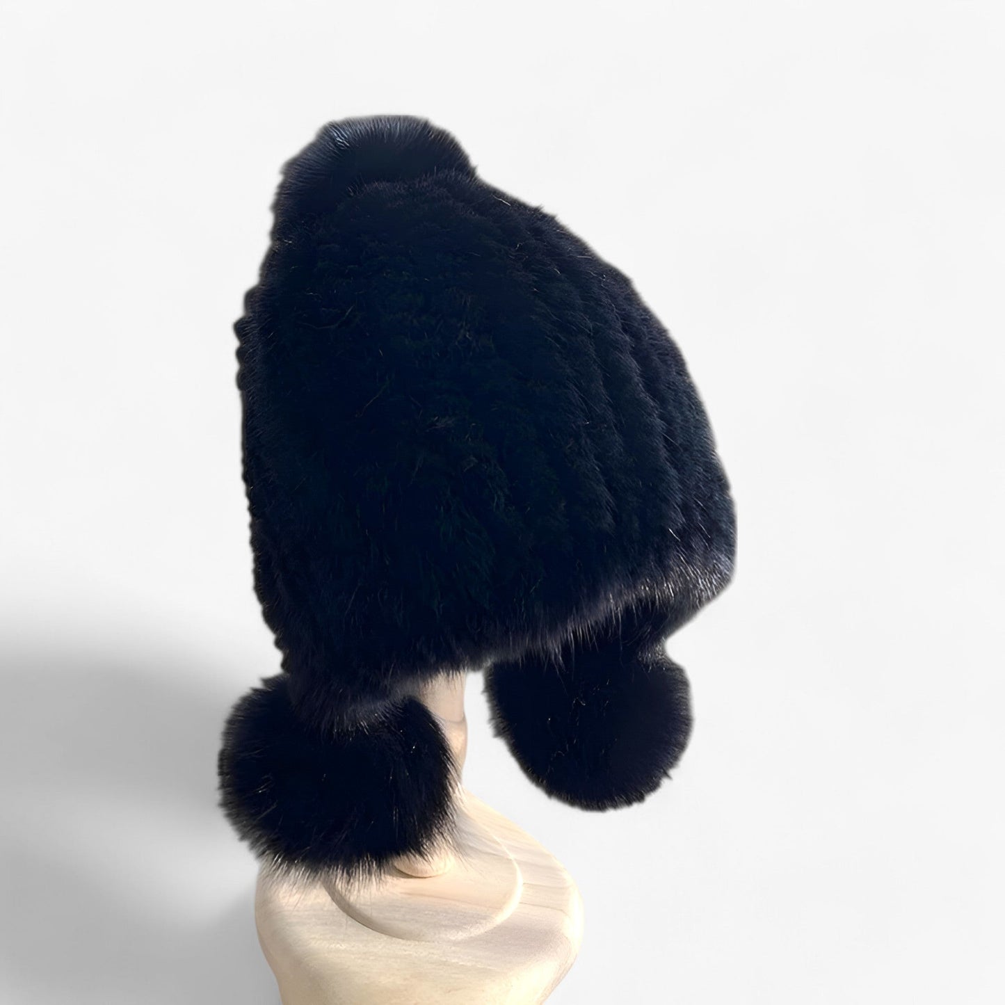 Minkpels Hue med Rævpels-Pompom – Eksklusiv Vintervarme