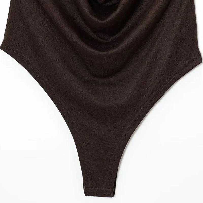 Elegance i hver detalje: Halterneck bodystocking