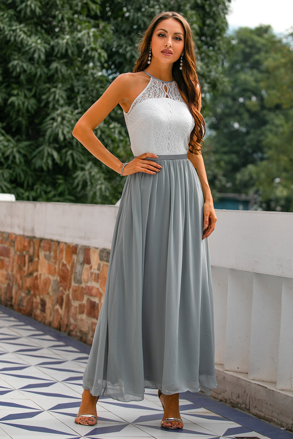 Elegant Halter Maxi Klänning för Festliga Tillfällen