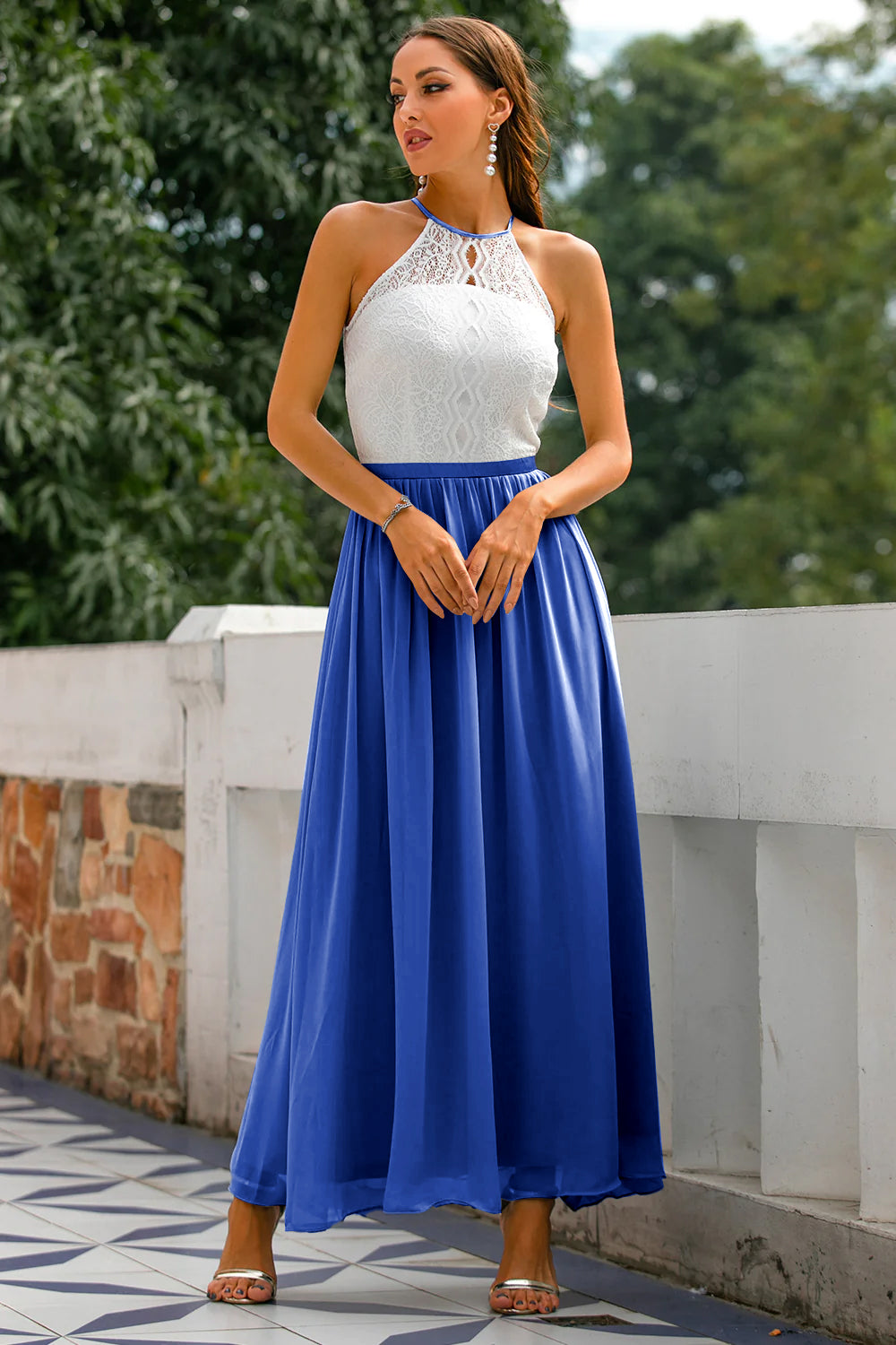 Elegant Halter Maxi Klänning för Festliga Tillfällen